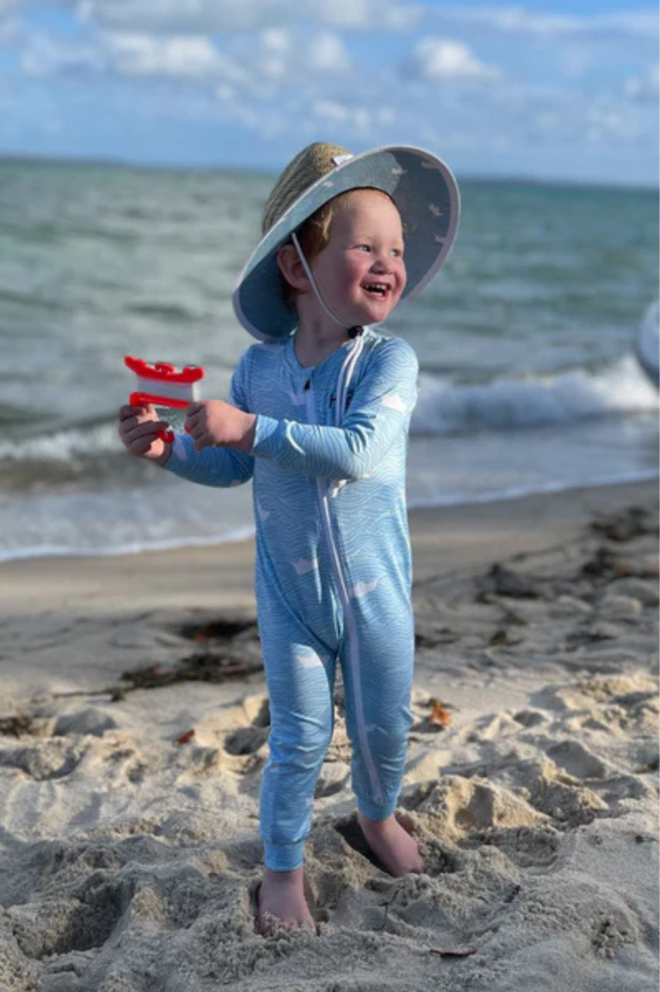 Adventure Suit Blue Boats